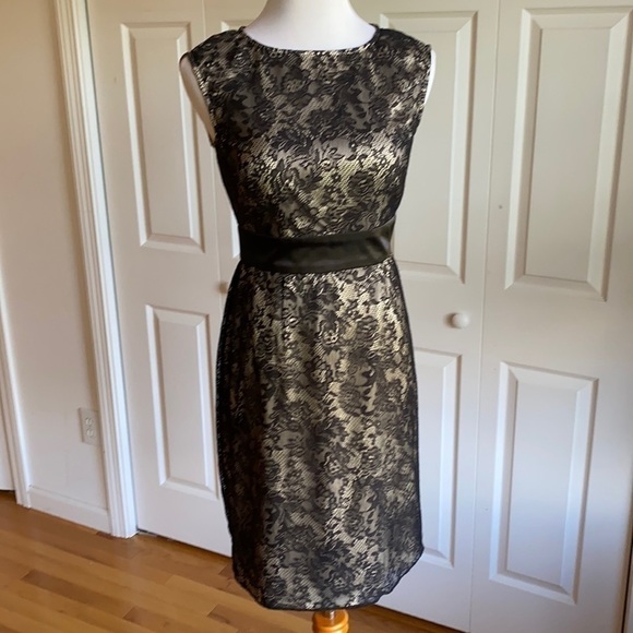 Adrianna Papell Black Lace Overlay Sheath Dress Size 4 - Picture 1 of 11